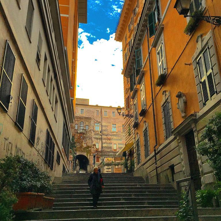 Rhomenjoy Open Space Colosseo * Roma